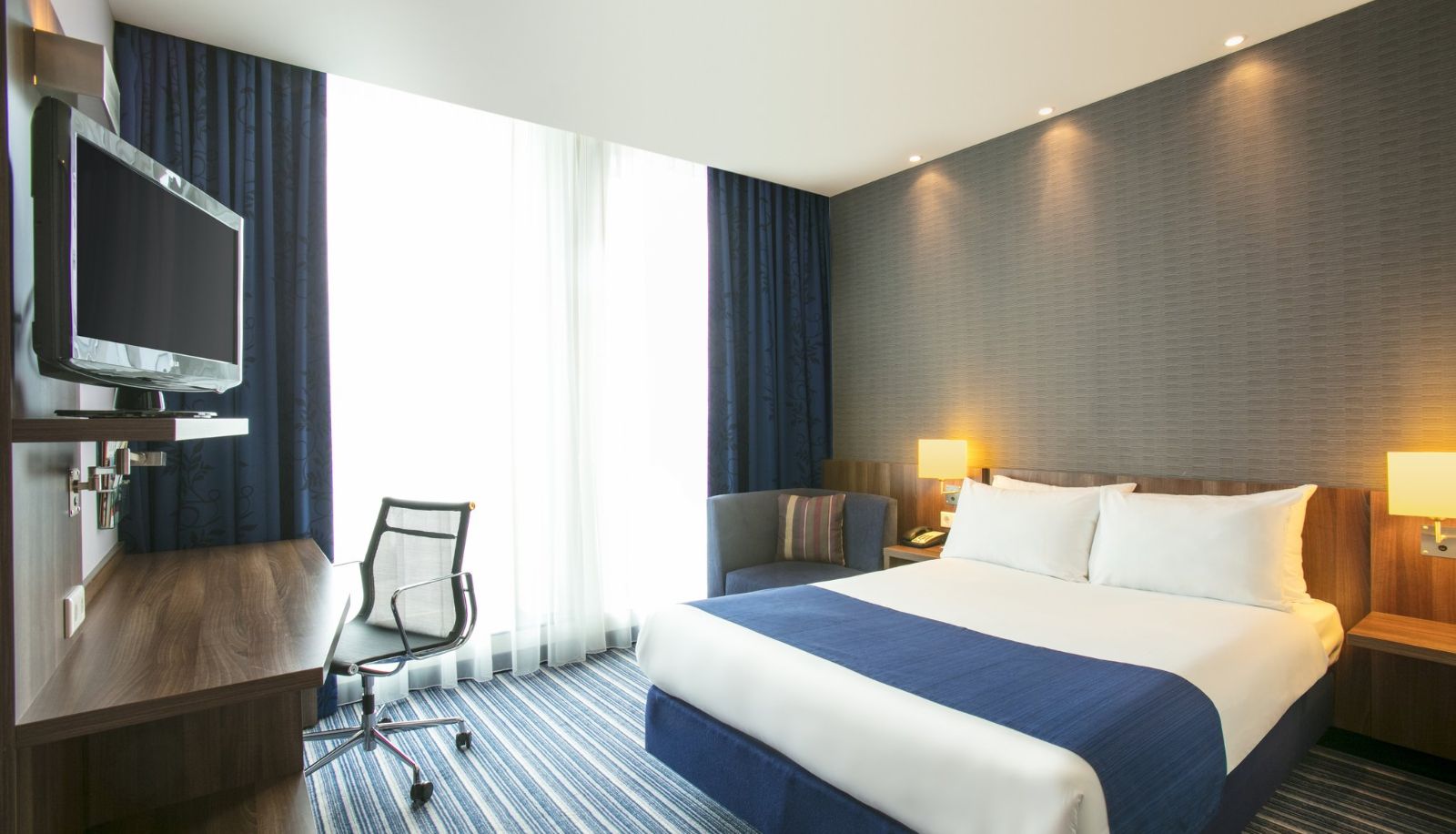 Room - Holiday Inn Express ROTTERDAM - CENTRAL STATION by IHG