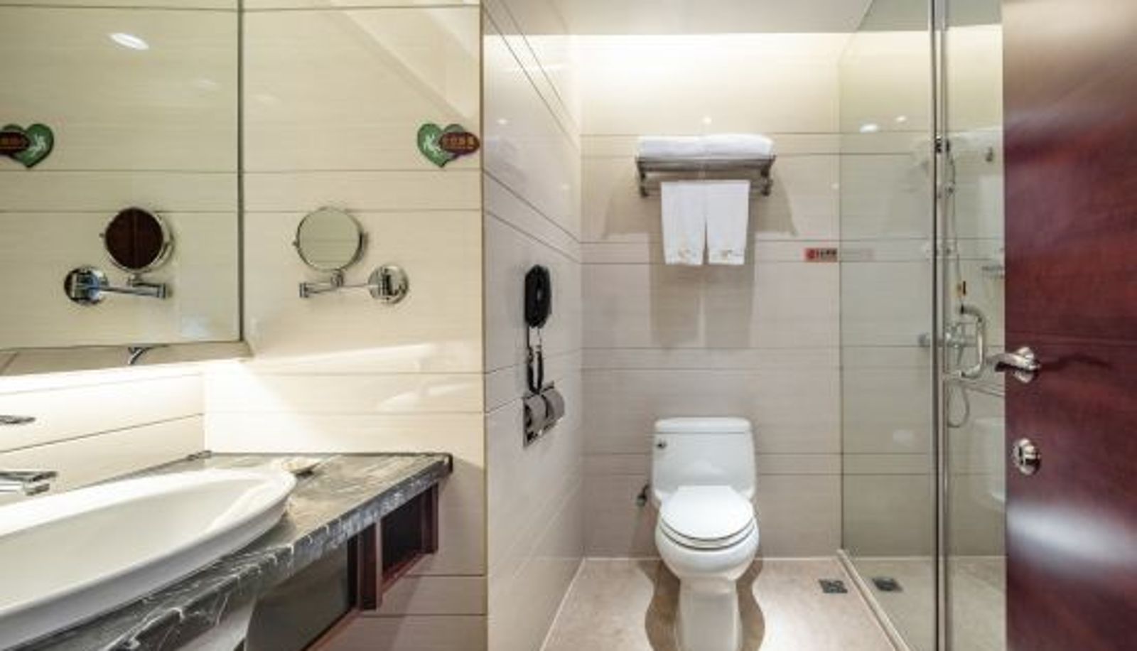 Zimmer - Prince Hotel ( Railway Station&Wanda Plaza)