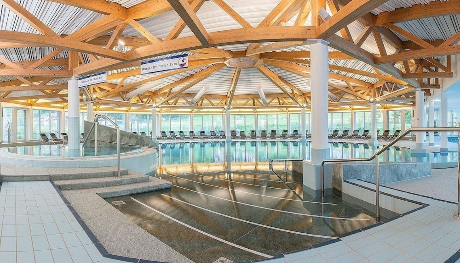 Piscina - Swiss Holiday Park Resort
