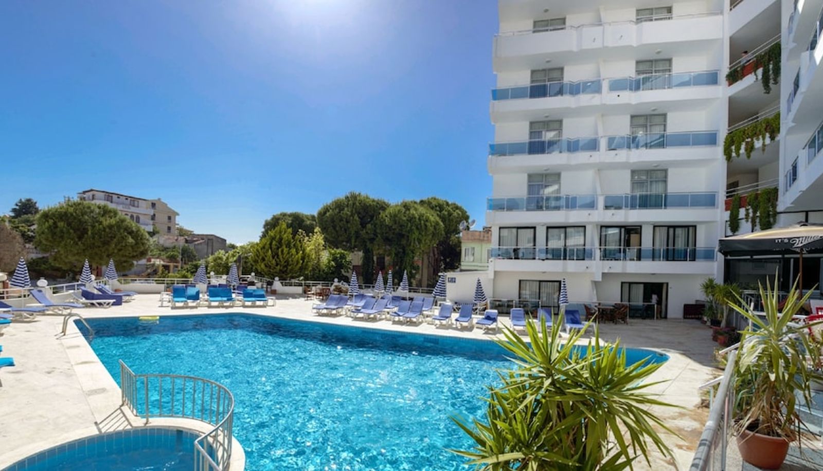 Pool - Ponz Boutique Hotel