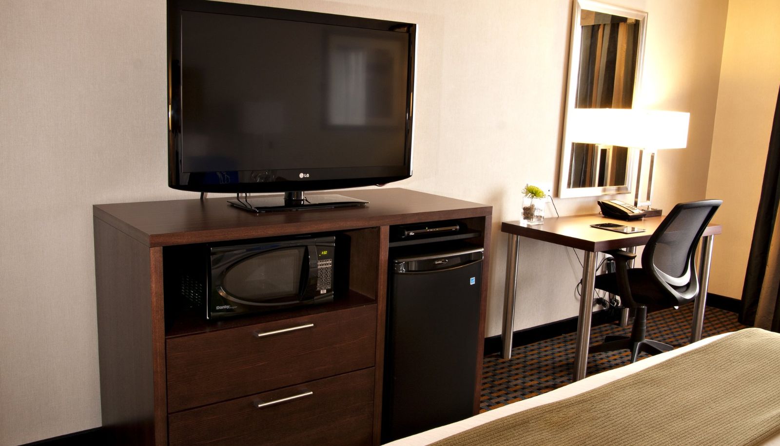 Room - Holiday Inn Express PEMBROKE by IHG