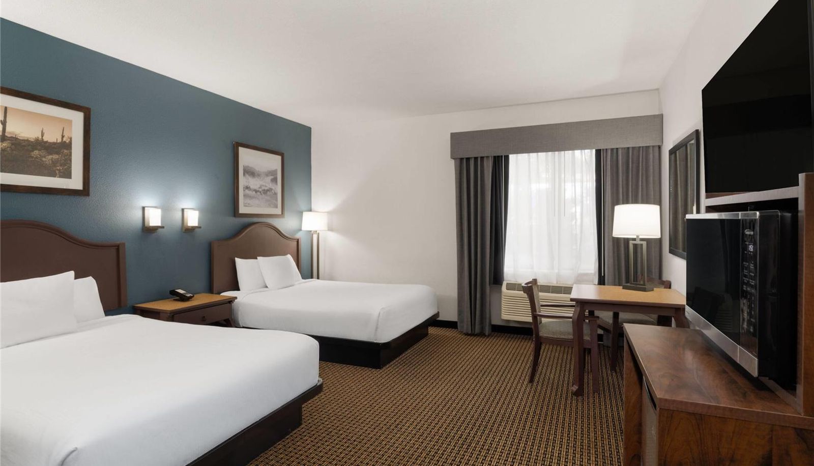 Camera - a Baymont by Wyndham Tombstone Grand Hotel