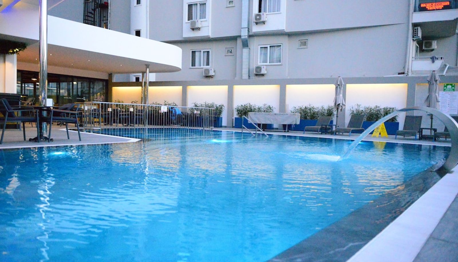 Basen - Oasis Hotel