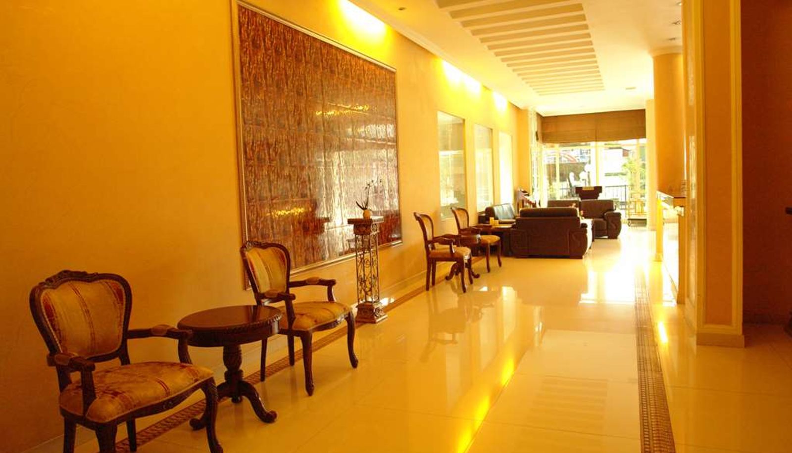 Hall - Dreamliner Hotel