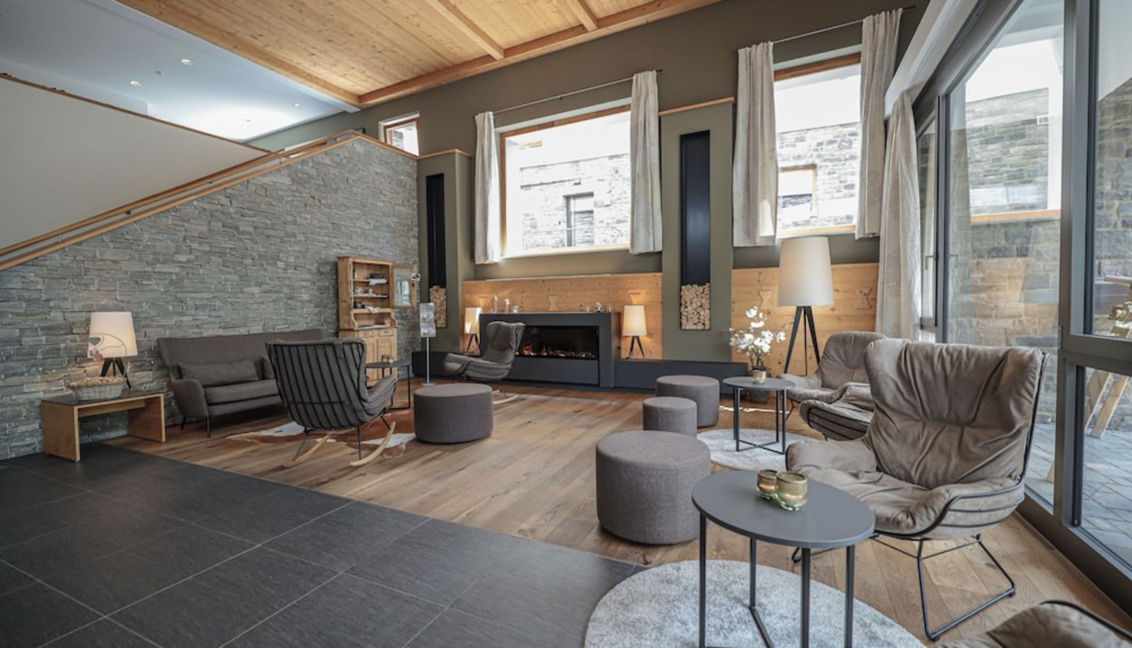 Reception - Priva Alpine Lodge Lenzerheide