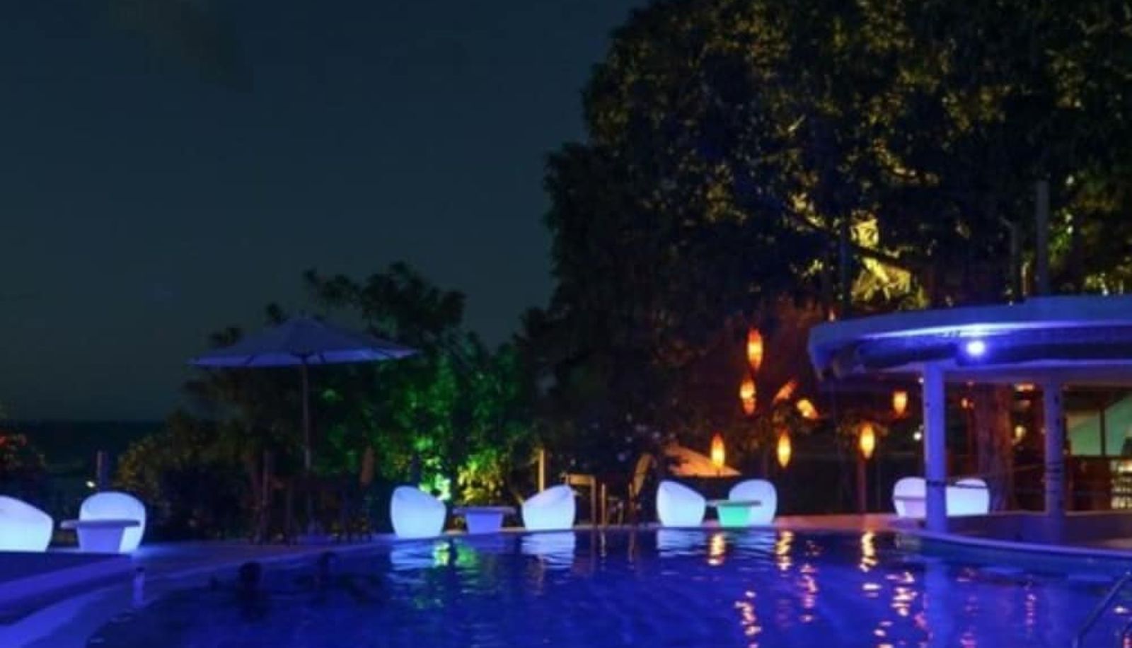 Pool - Hotel Portaló
