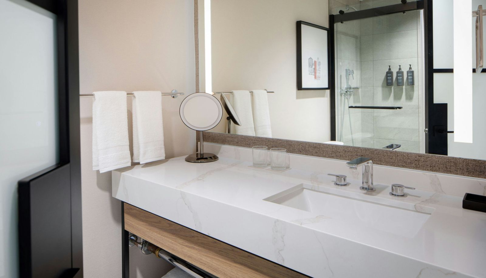 Zimmer - Sheraton Fort Worth Downtown Hotel