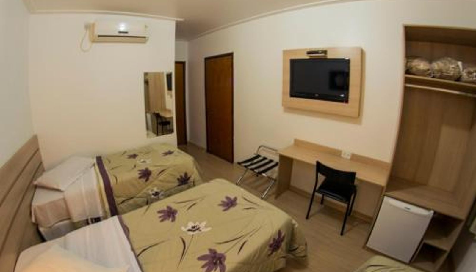 Dreibettzimmer - Hotel Castro Mendes