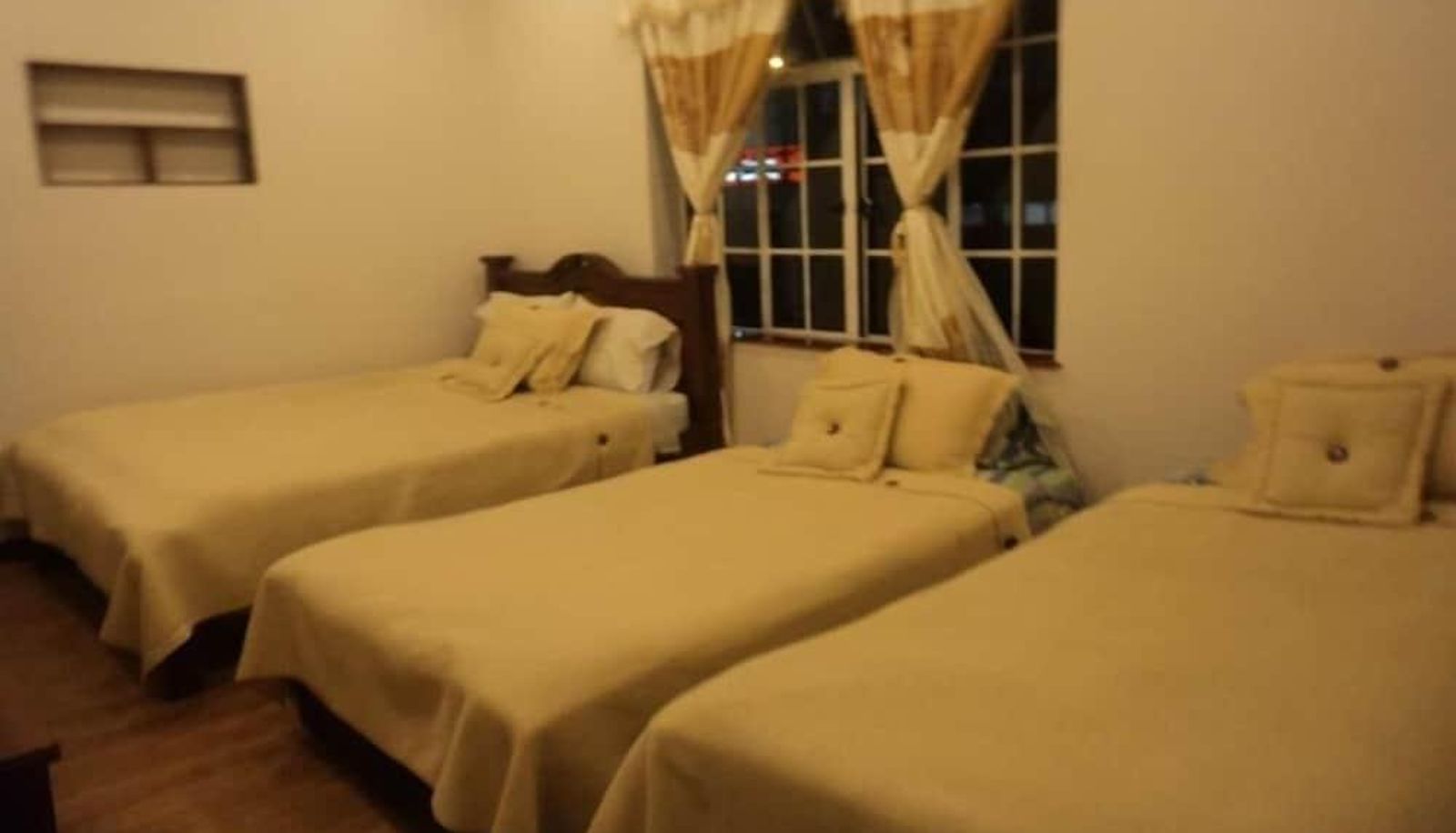 Habitación triple - Hotel Sion Santafe