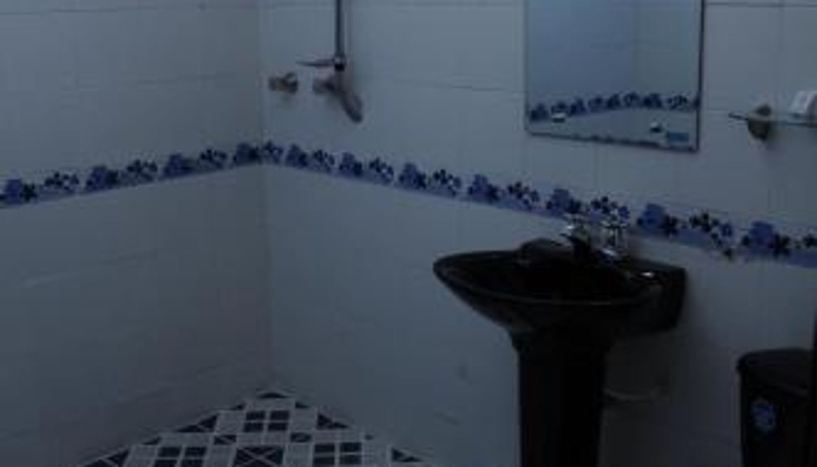 Badezimmer - Hotel Central House a 5 min de la Embajada Americana