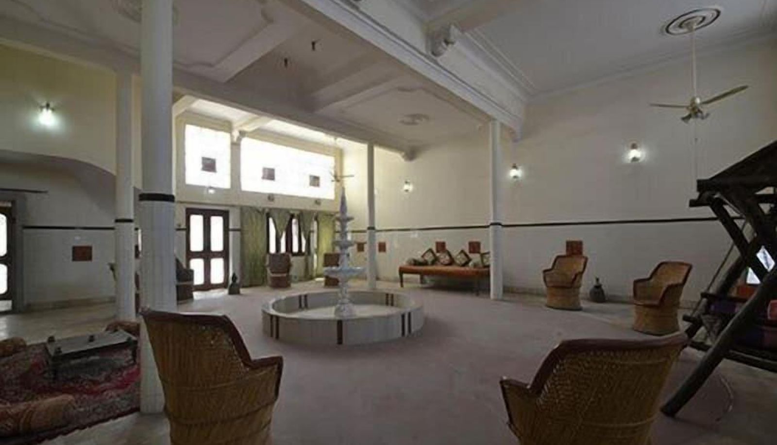 Ballzimmer - Rawla Mrignayani Palace