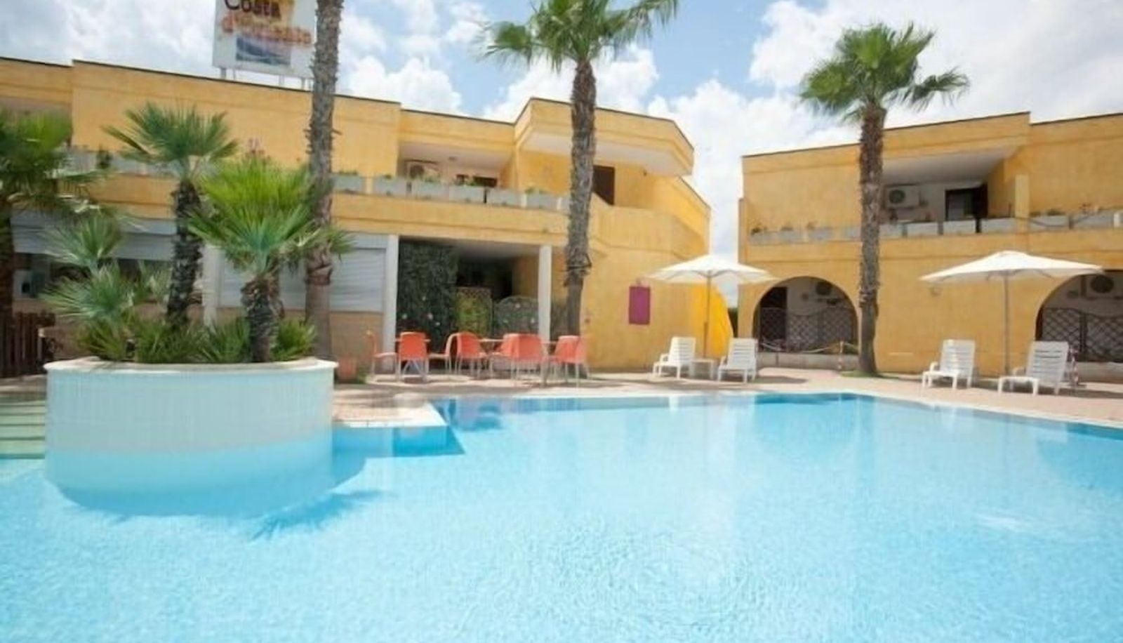 Piscina - Costa d'Oriente Residence Club