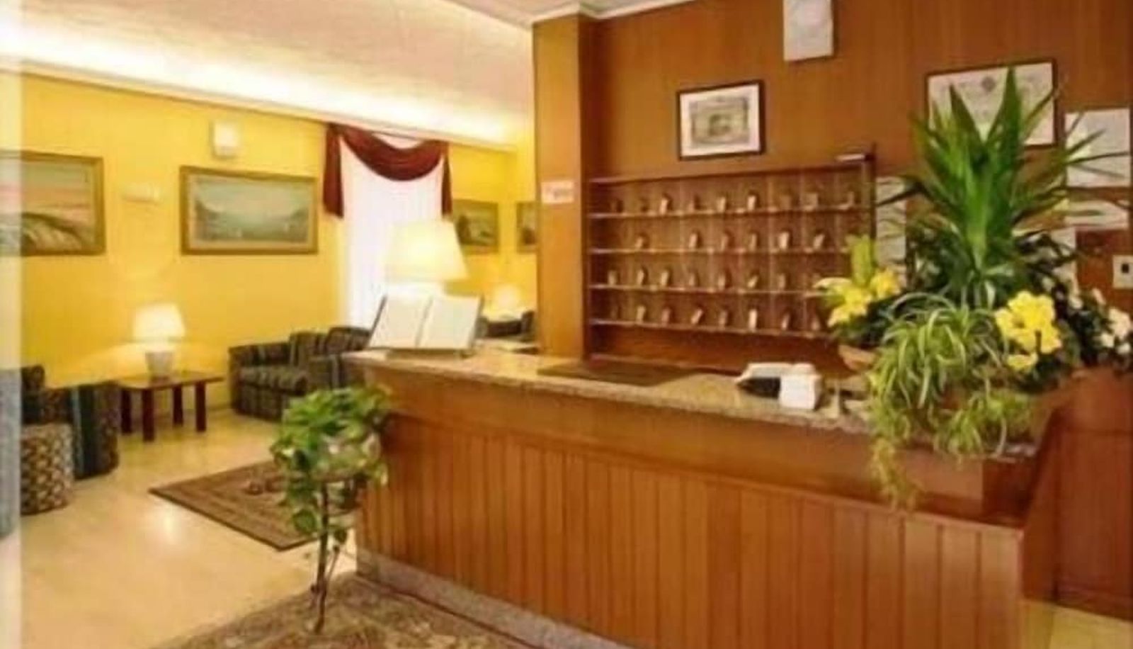 Hal - Hotel Florida