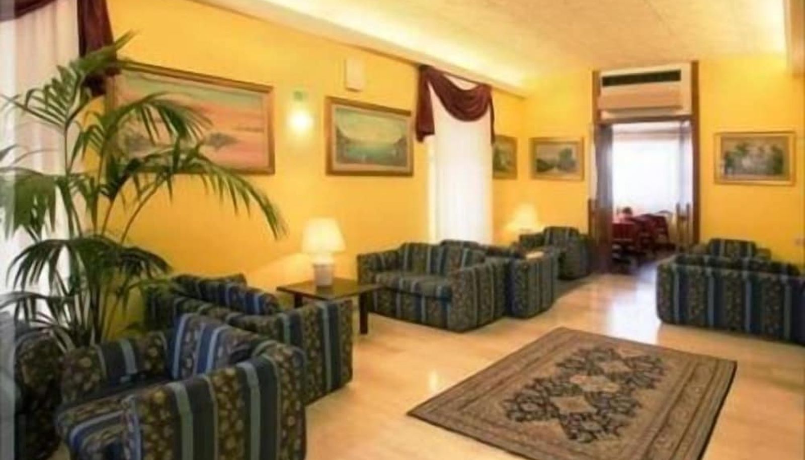Hal - Hotel Florida