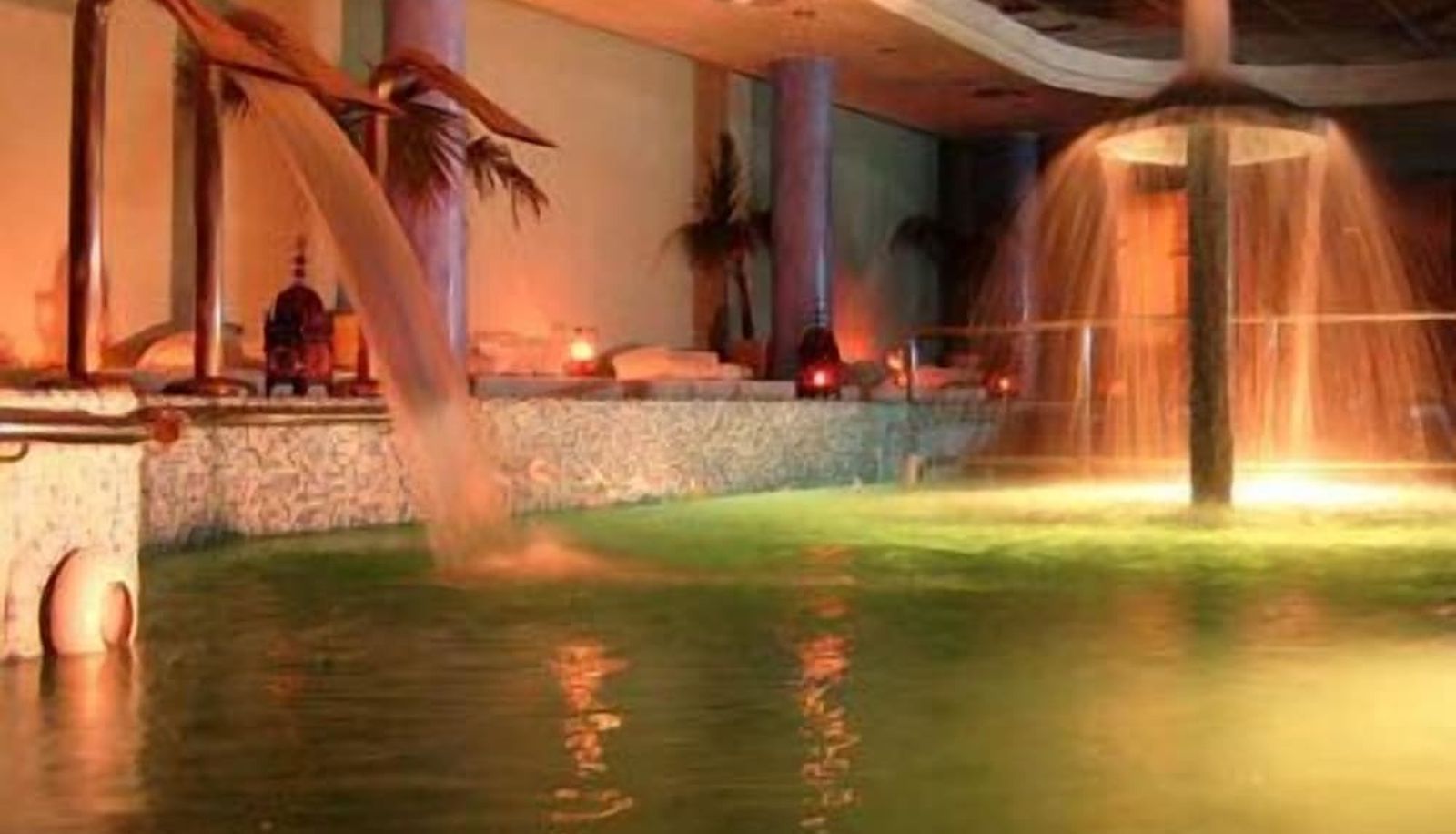 Zwembad - Dolce Vita Thalasso Center Hotel
