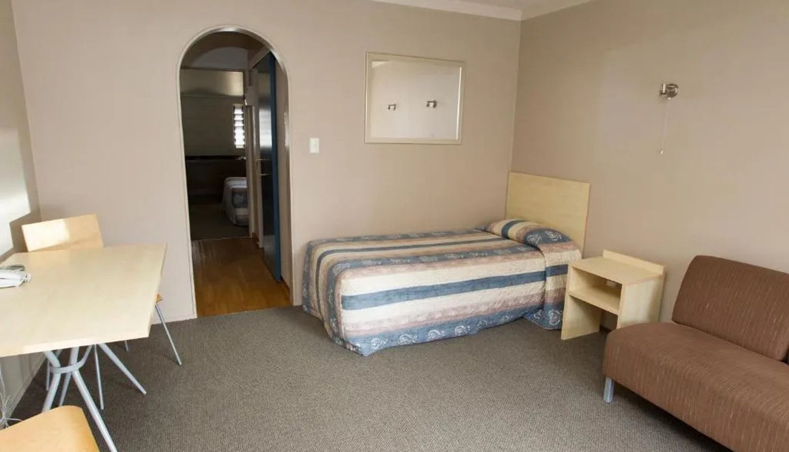 Zimmer - Aspen Manor Motel
