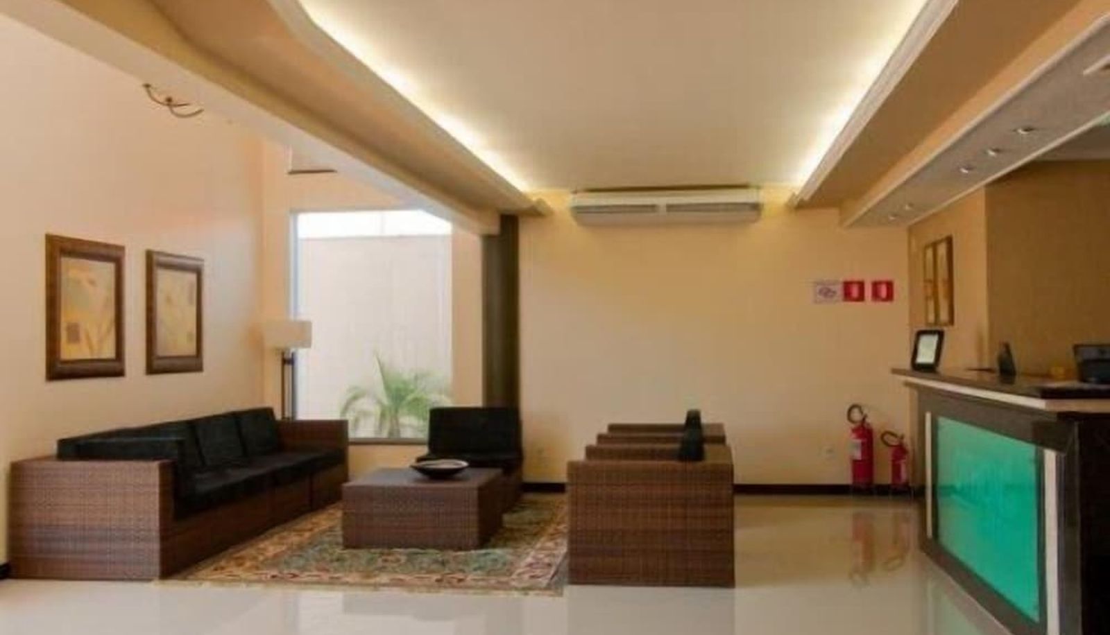 Lobby - Hotel Premium Pirassununga