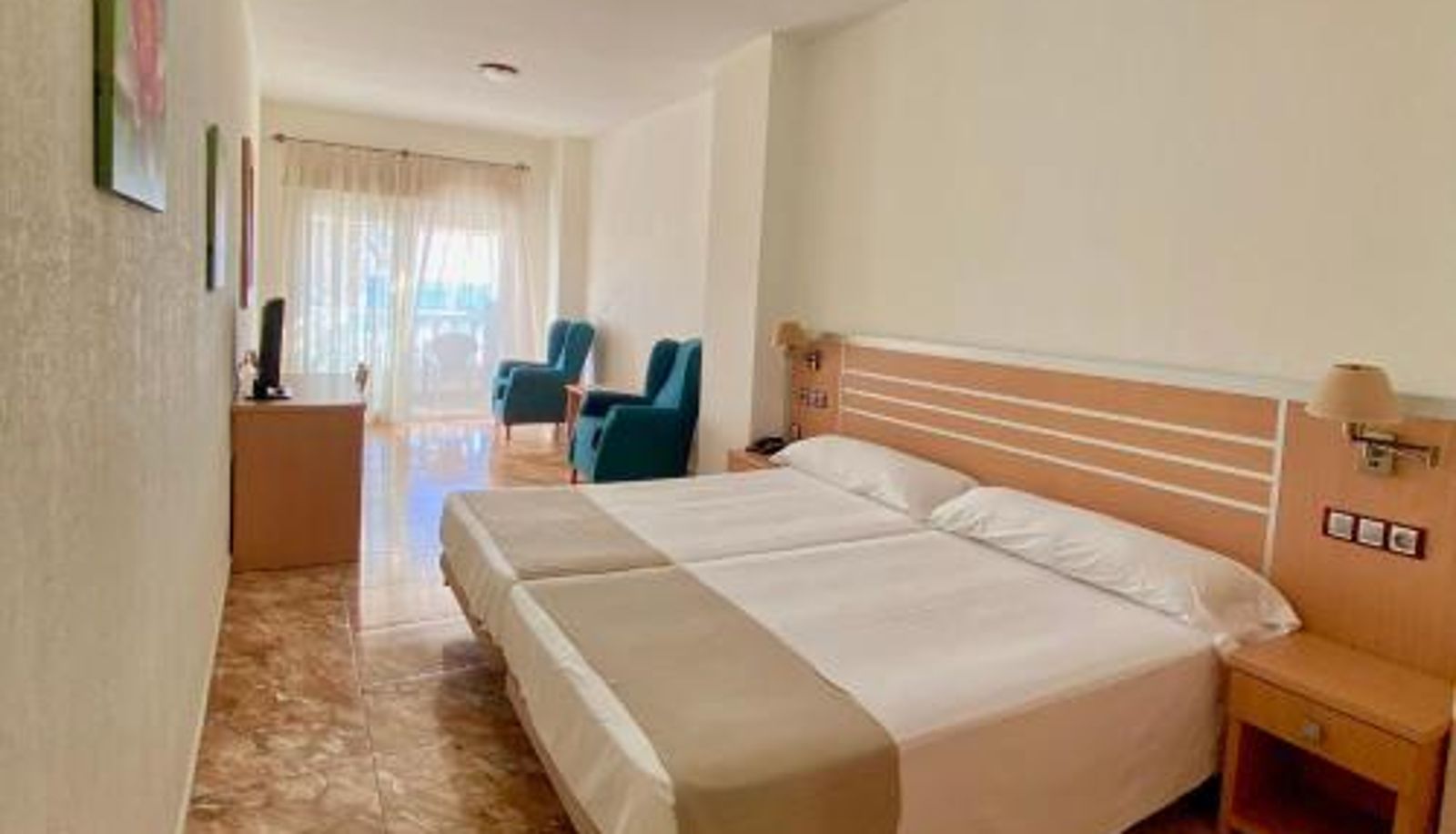 Zimmer - Hotel La Familia