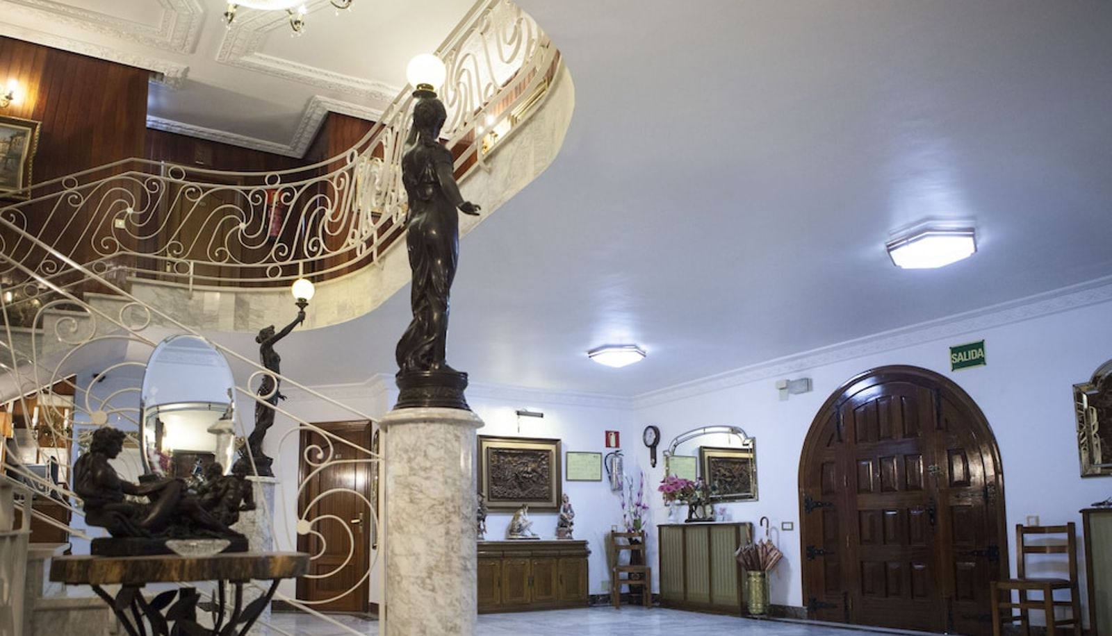 Hall - Hotel Antoyana