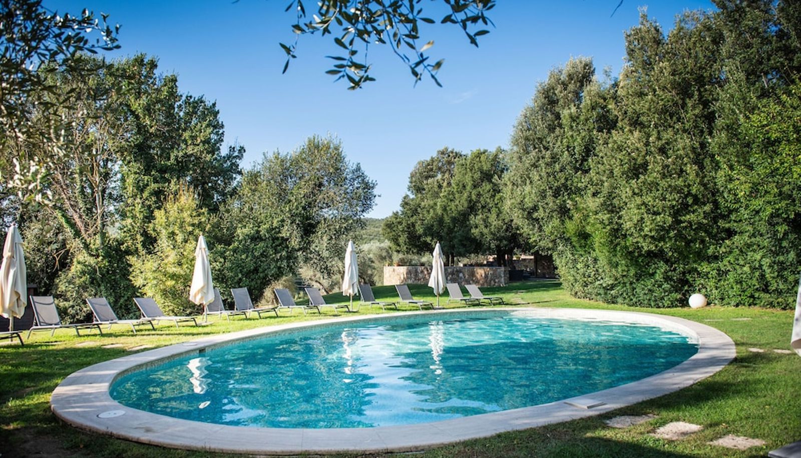 Pool - Fattoria Pianetti