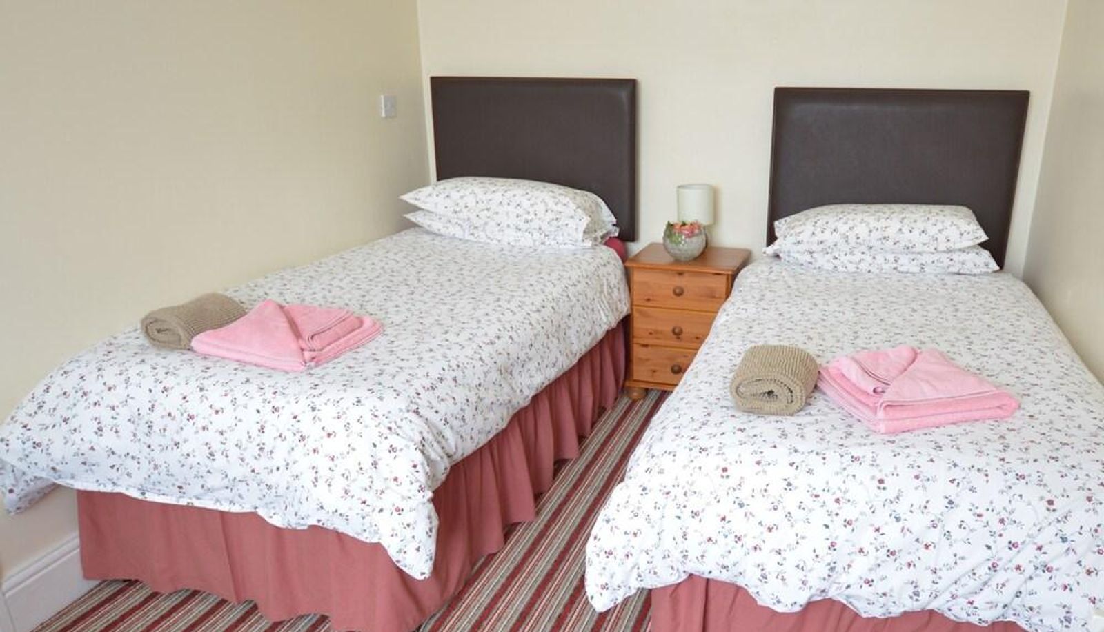 Budget room (single) - Alara Bed & Breakfast