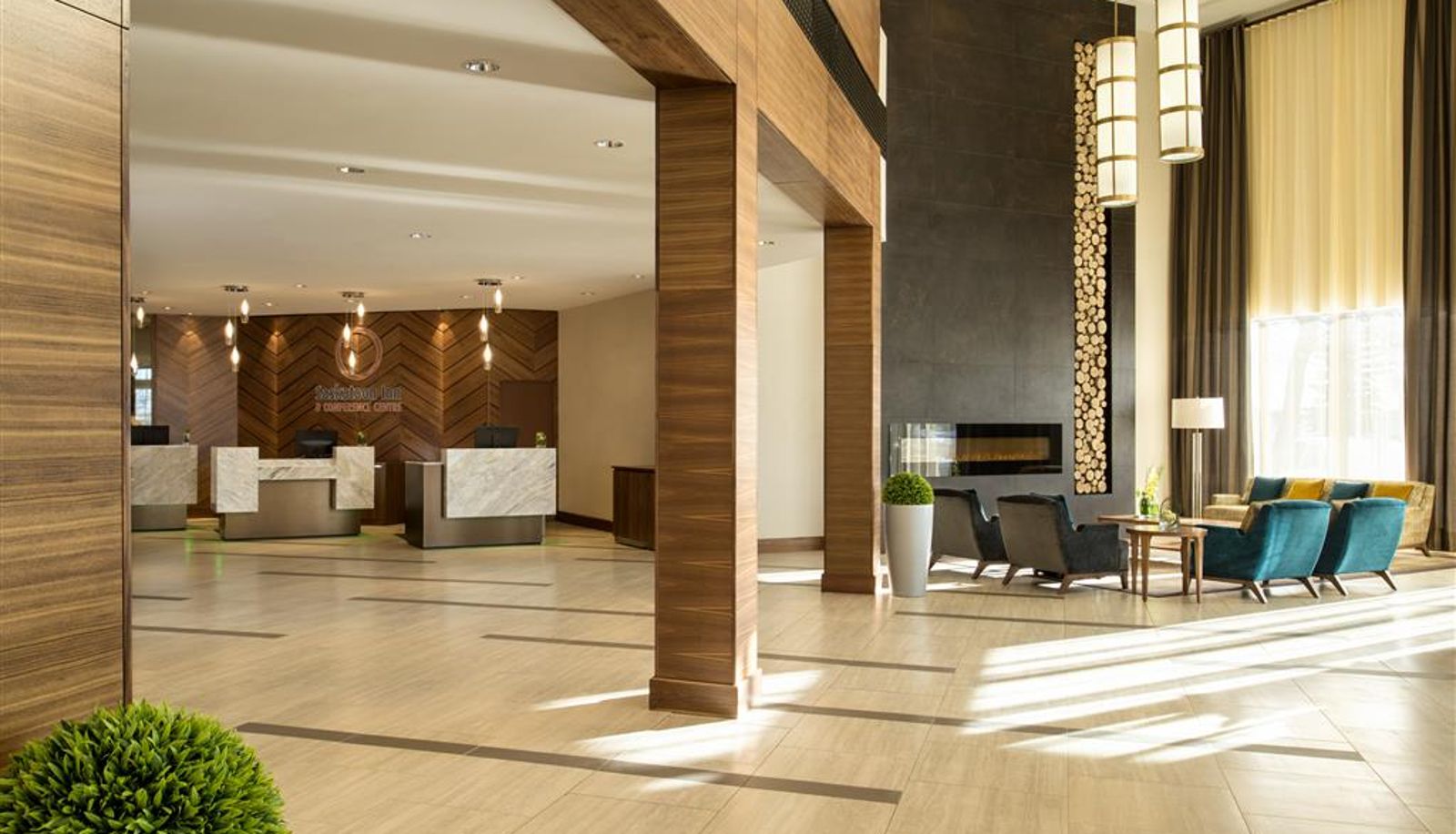 Lobby - SASKATOON INN AIRPORT