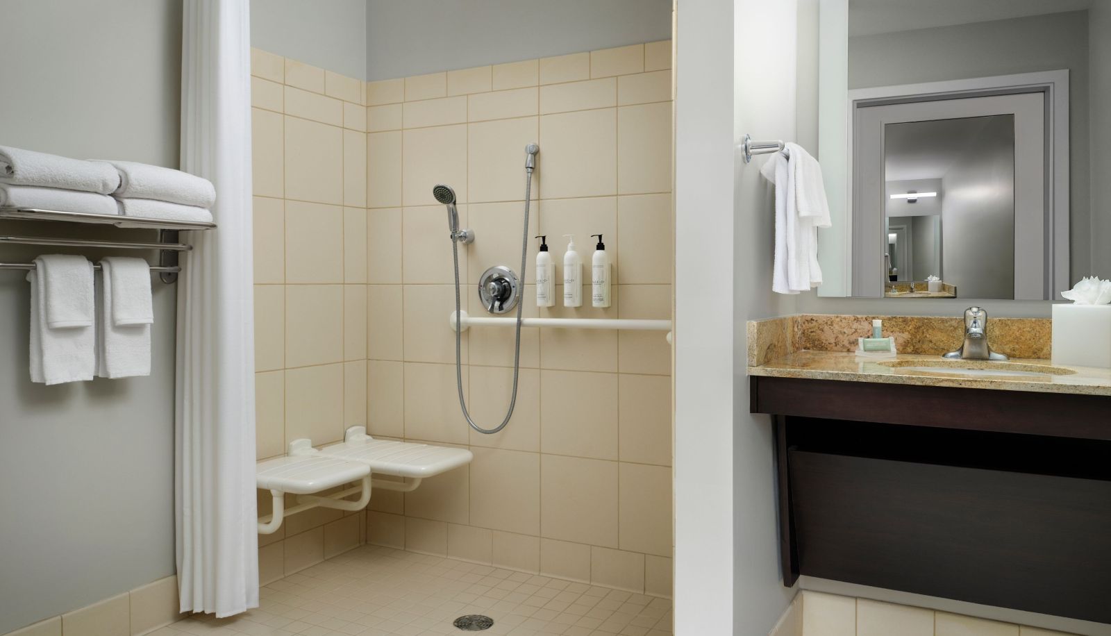 Camera - TownePlace Suites by Marriott San Jose Santa Clara