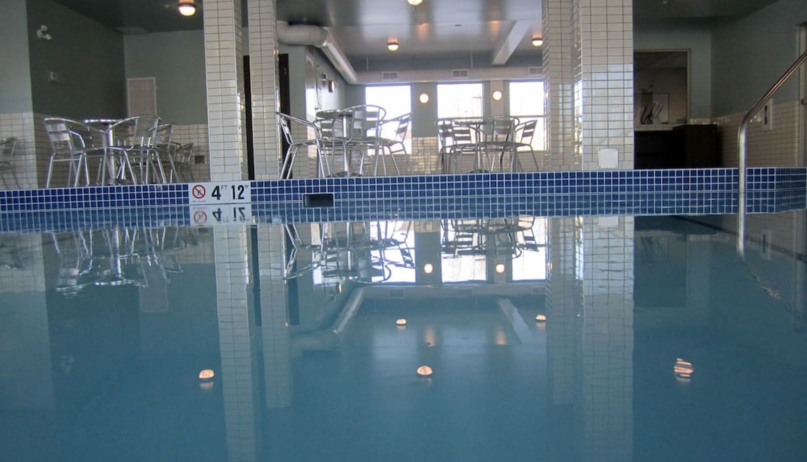 Piscina - Holiday Inn Express GOLDEN-KICKING HORSE by IHG