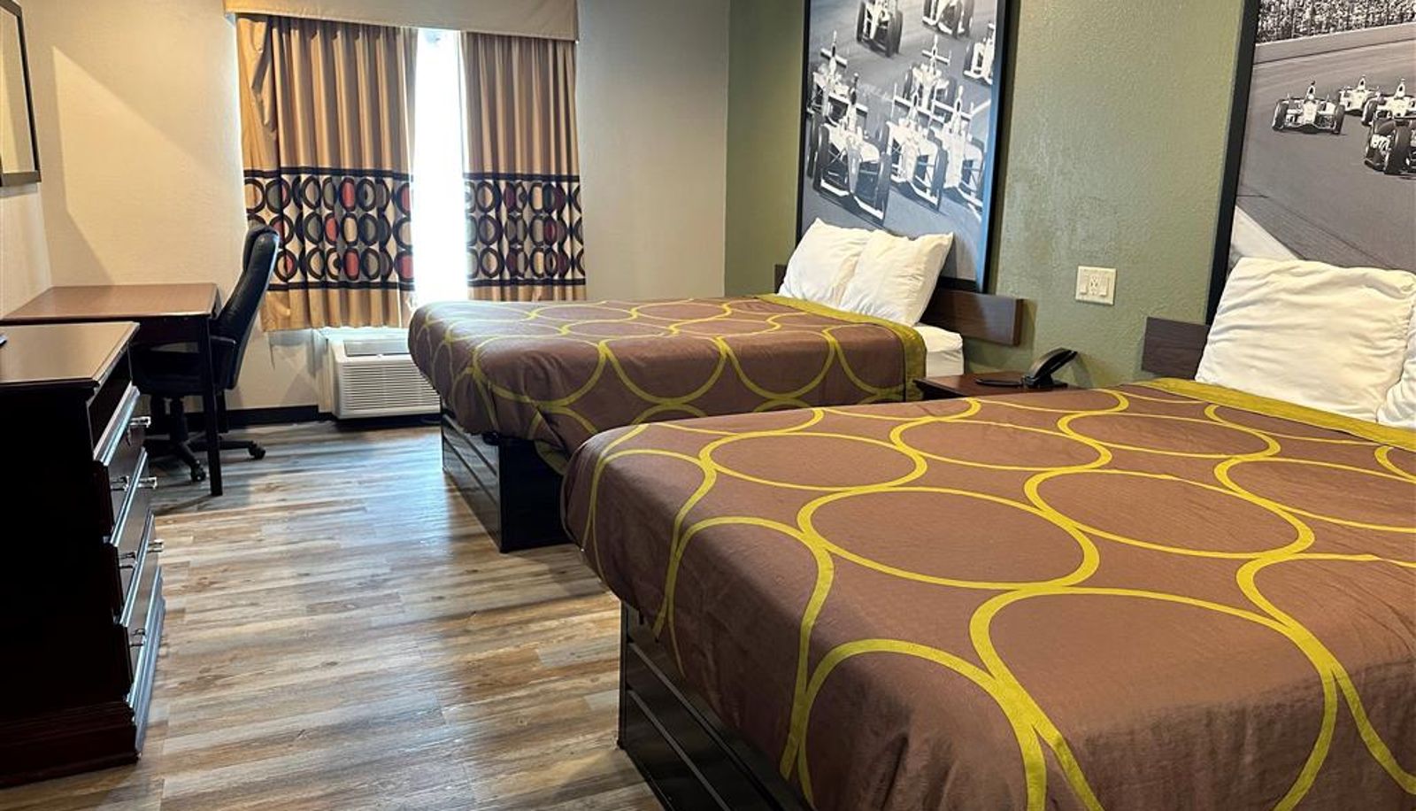 Room - Super 8 by Wyndham Frankfort IN