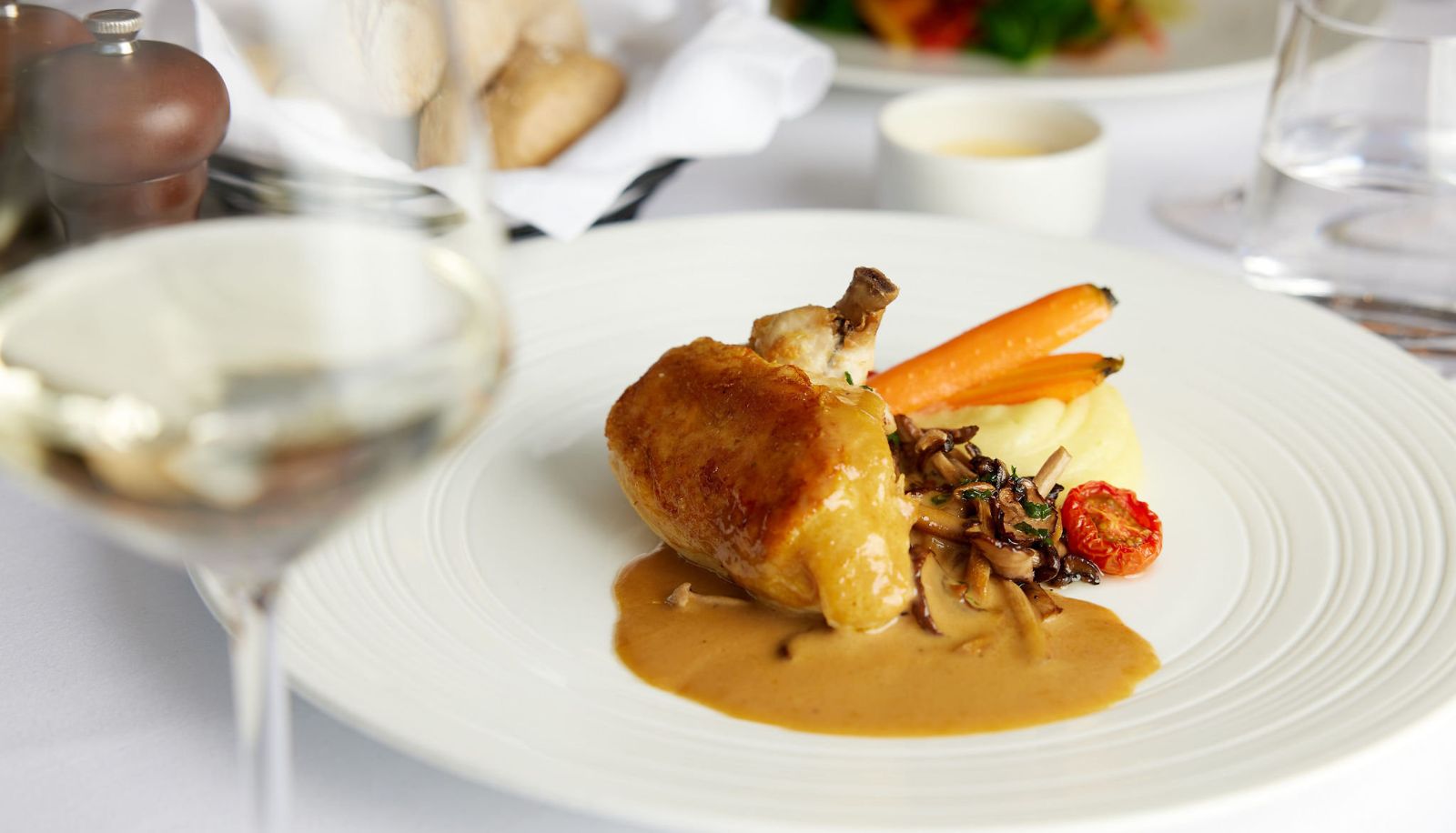 Restaurant - THE ROYAL HORSEGUARDS