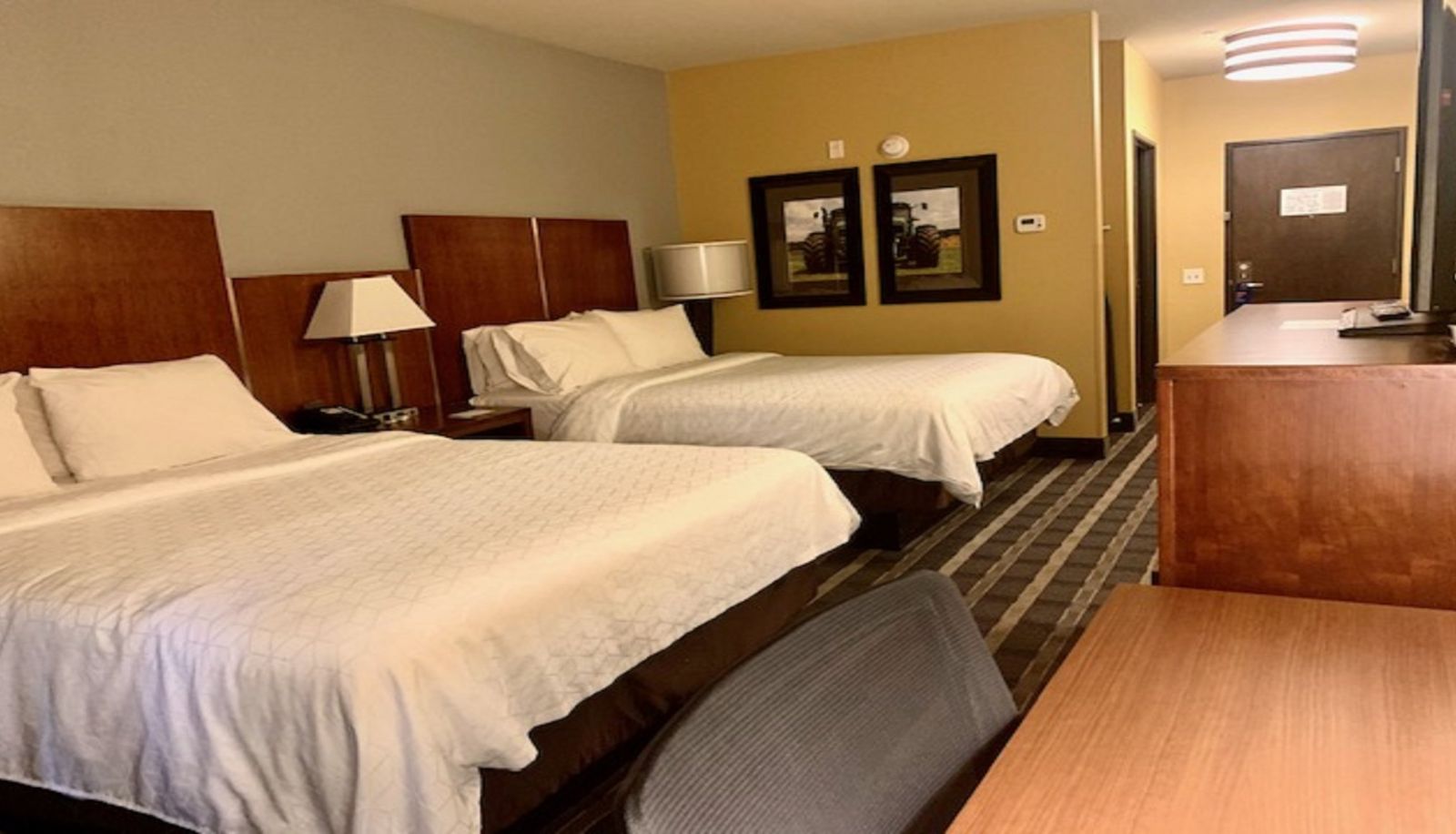Zimmer - Holiday Inn Express & Suites PERRY-NATIONAL FAIRGROUND AREA by IHG