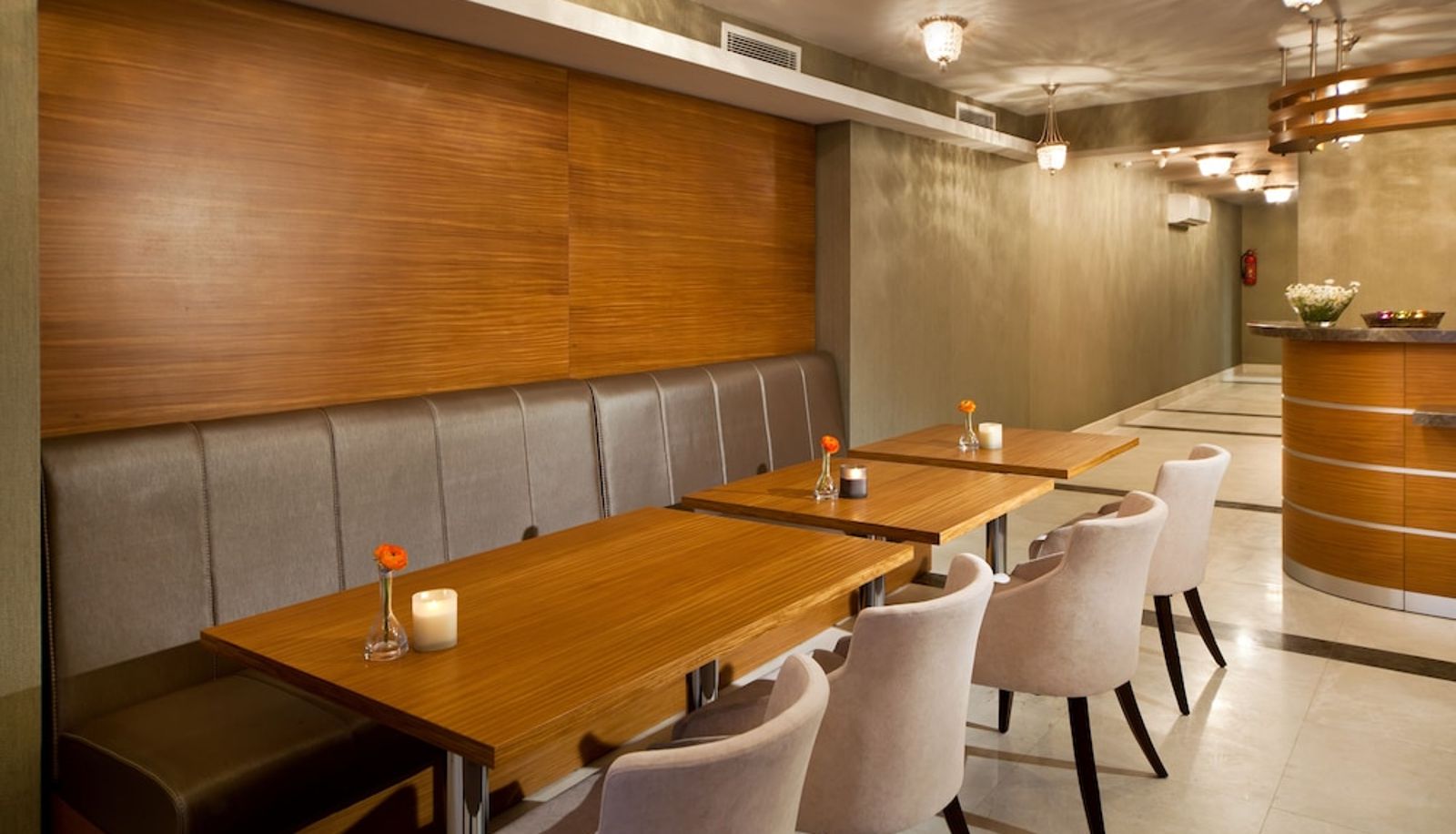 Hall - Gravis Suites