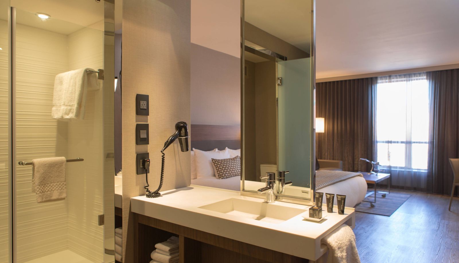 Zimmer - AC Hotels by Marriott Kansas City Plaza