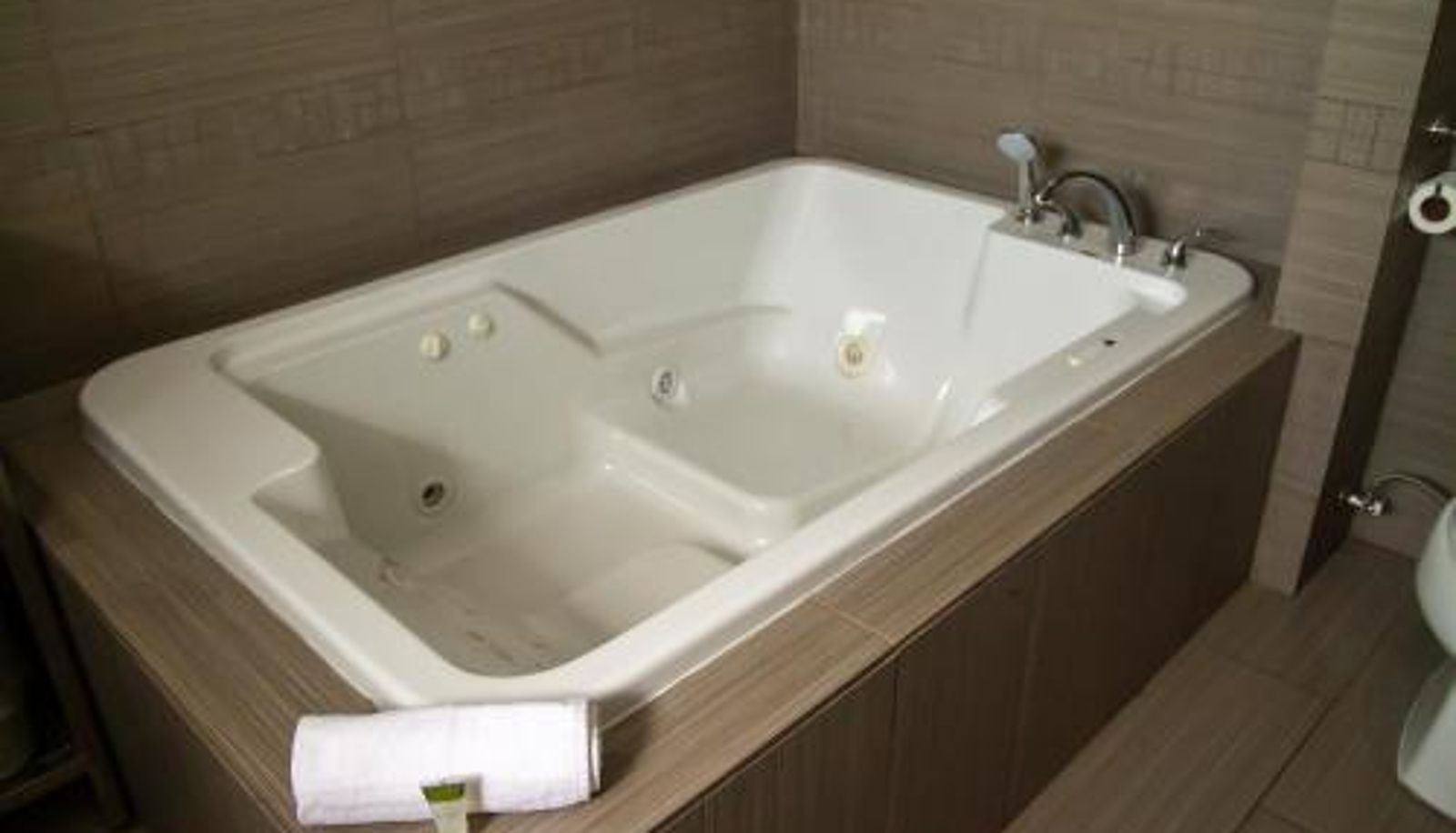 Info - Saxony Motel