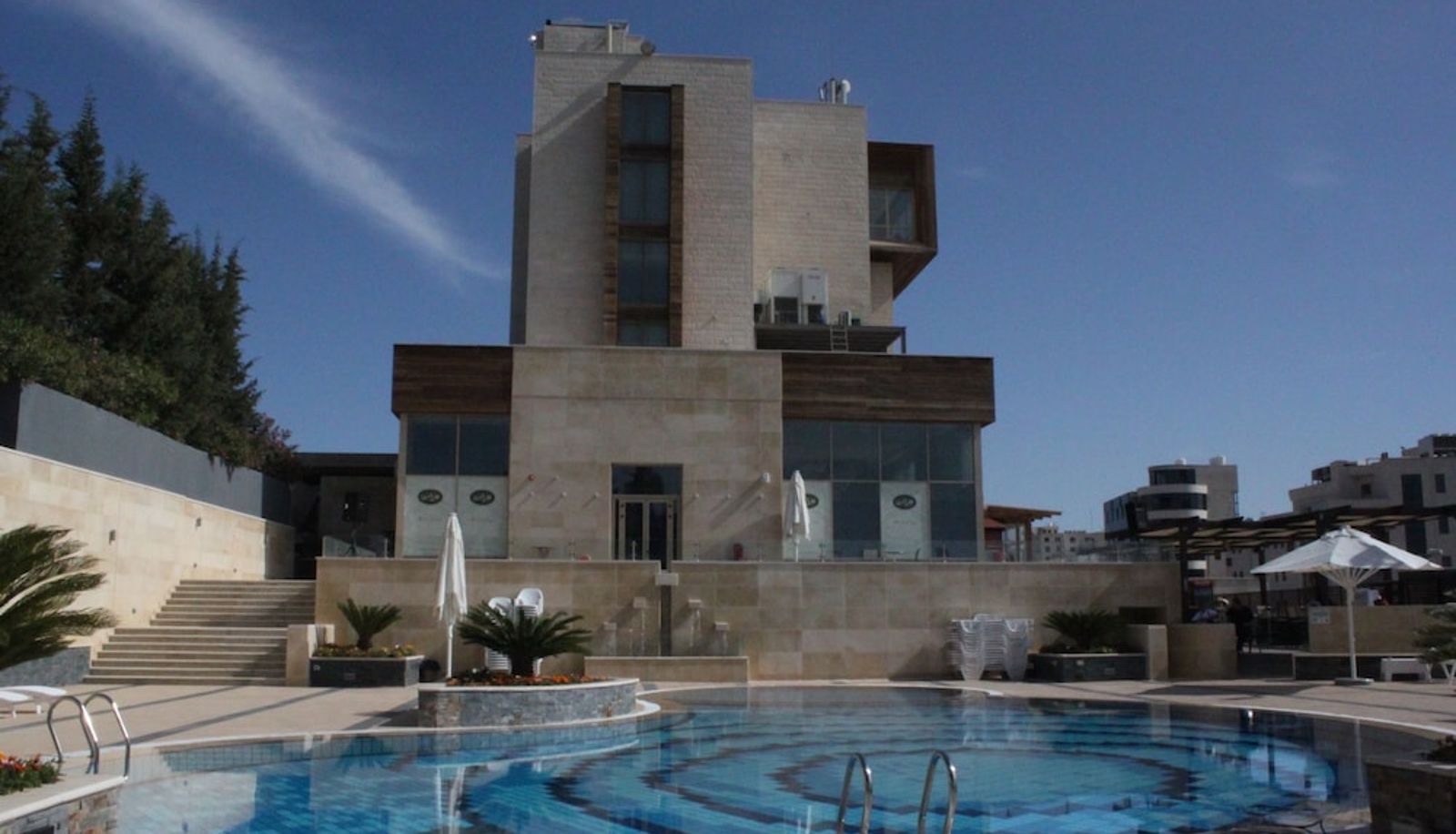 Pool - Grand Park Hotel