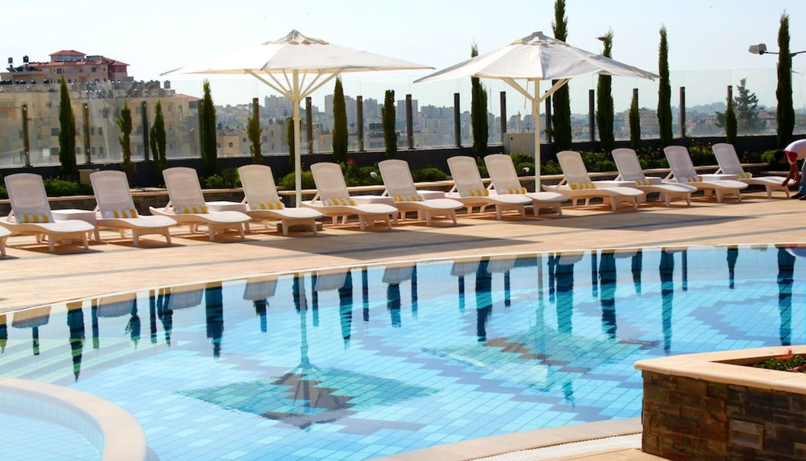 Pool - Grand Park Hotel