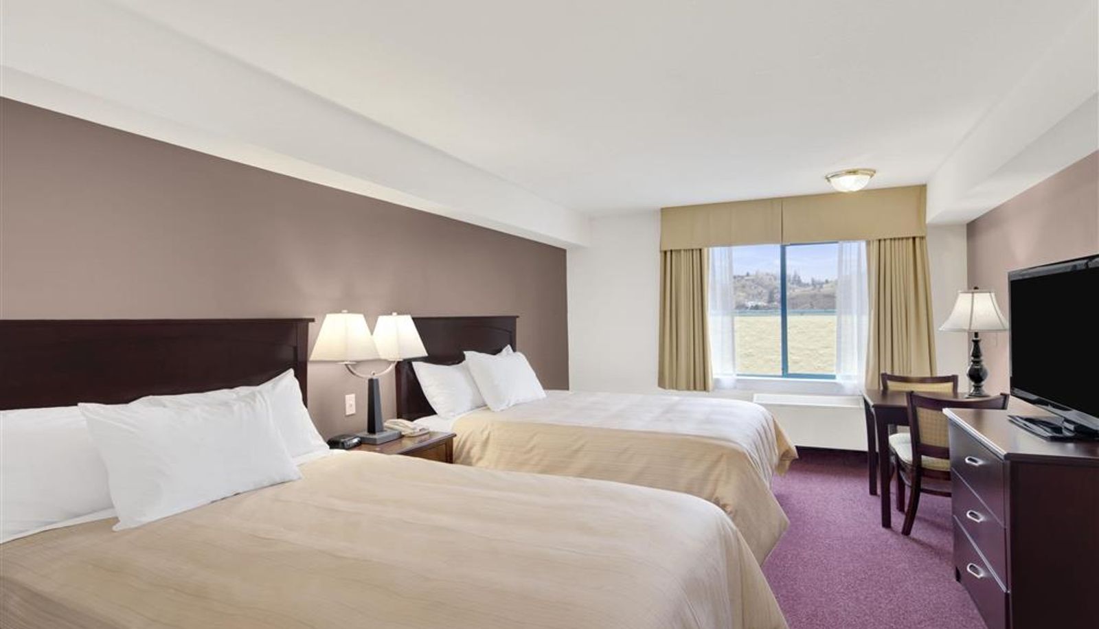 Room - Days Inn by Wyndham Kamloops BC