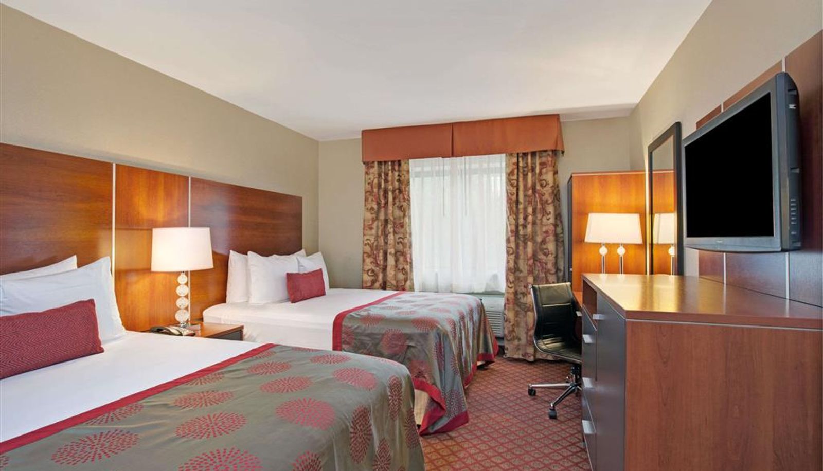 Room - Ramada by Wyndham Staten Island