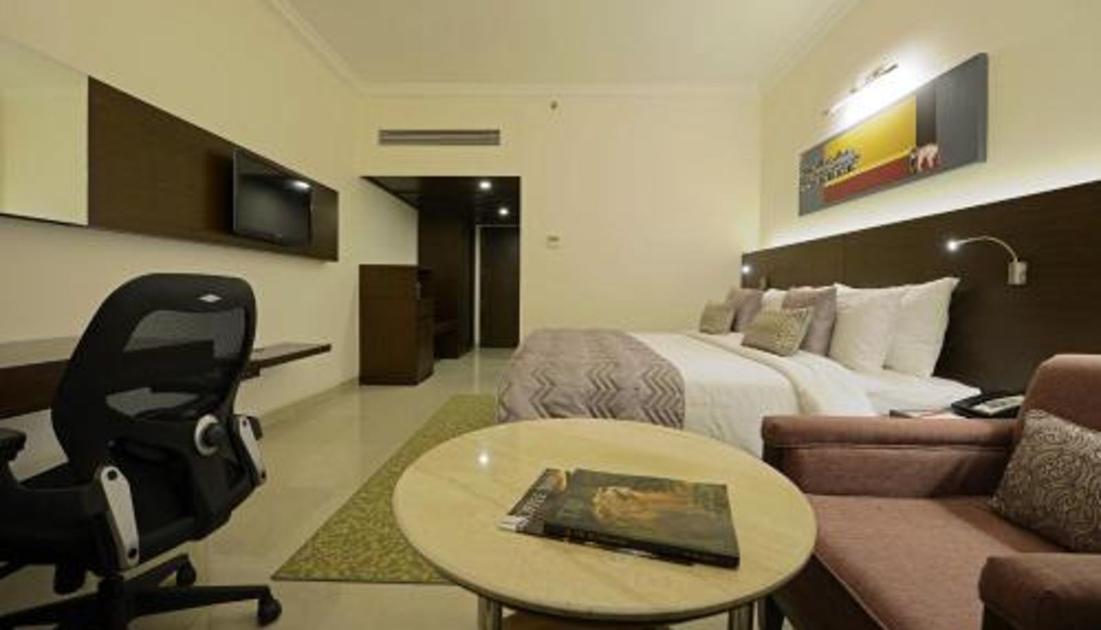 Kamer - Hotel Naveen Lakeside