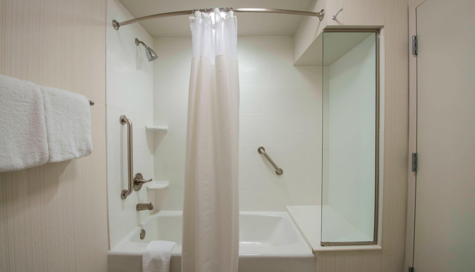 Zimmer - Courtyard by Marriott Columbus