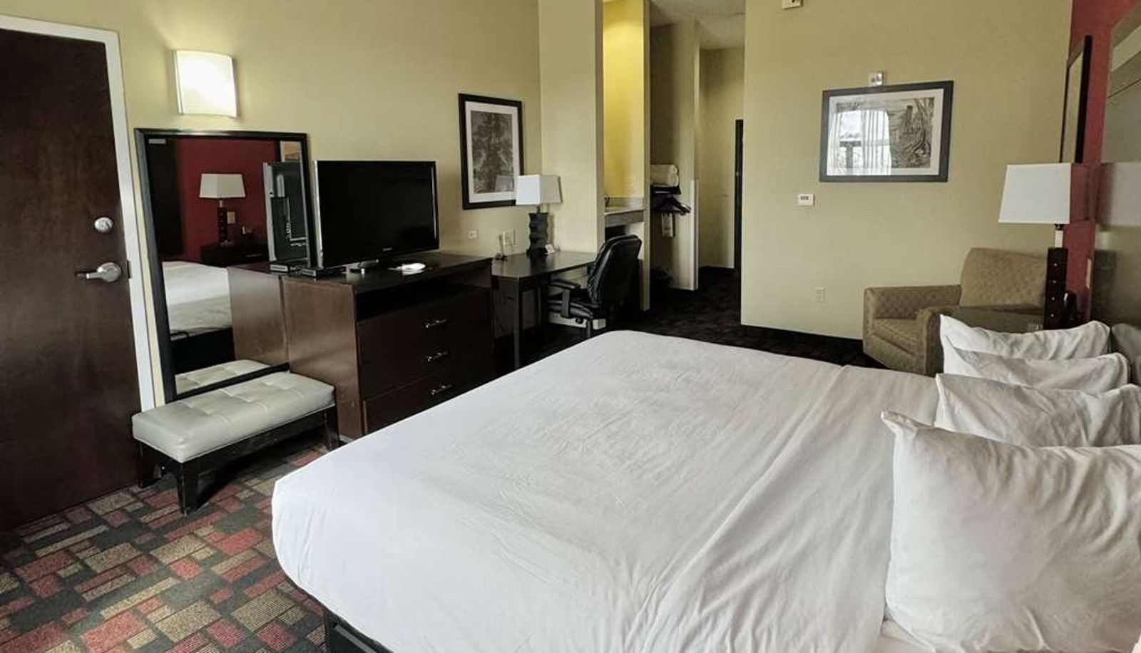 Zimmer - Wingate by Wyndham Lake Charles Casino Area