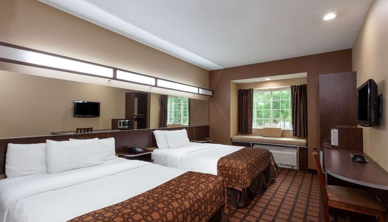 Room - Microtel Inn & Suites by Wyndham Columbia/At Fort Jackson