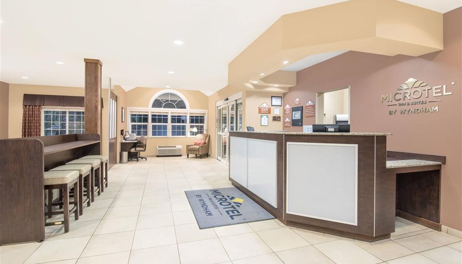 Lobby - Microtel Inn & Suites by Wyndham Sidney