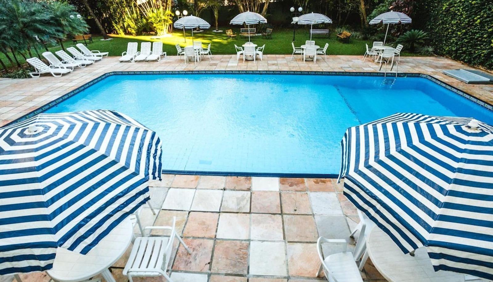 Piscina - Foz Presidente Economic Hotel