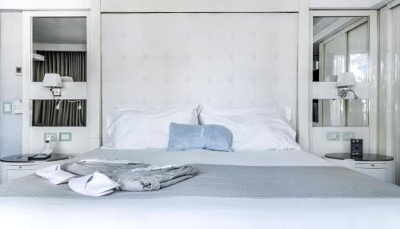 Info - 1828 Smart Hotel Boutique