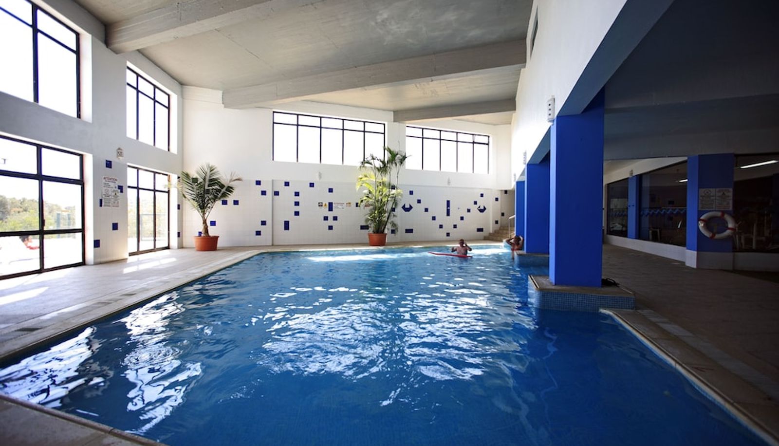 Piscina - Apartamentos Turísticos Janelas do Mar