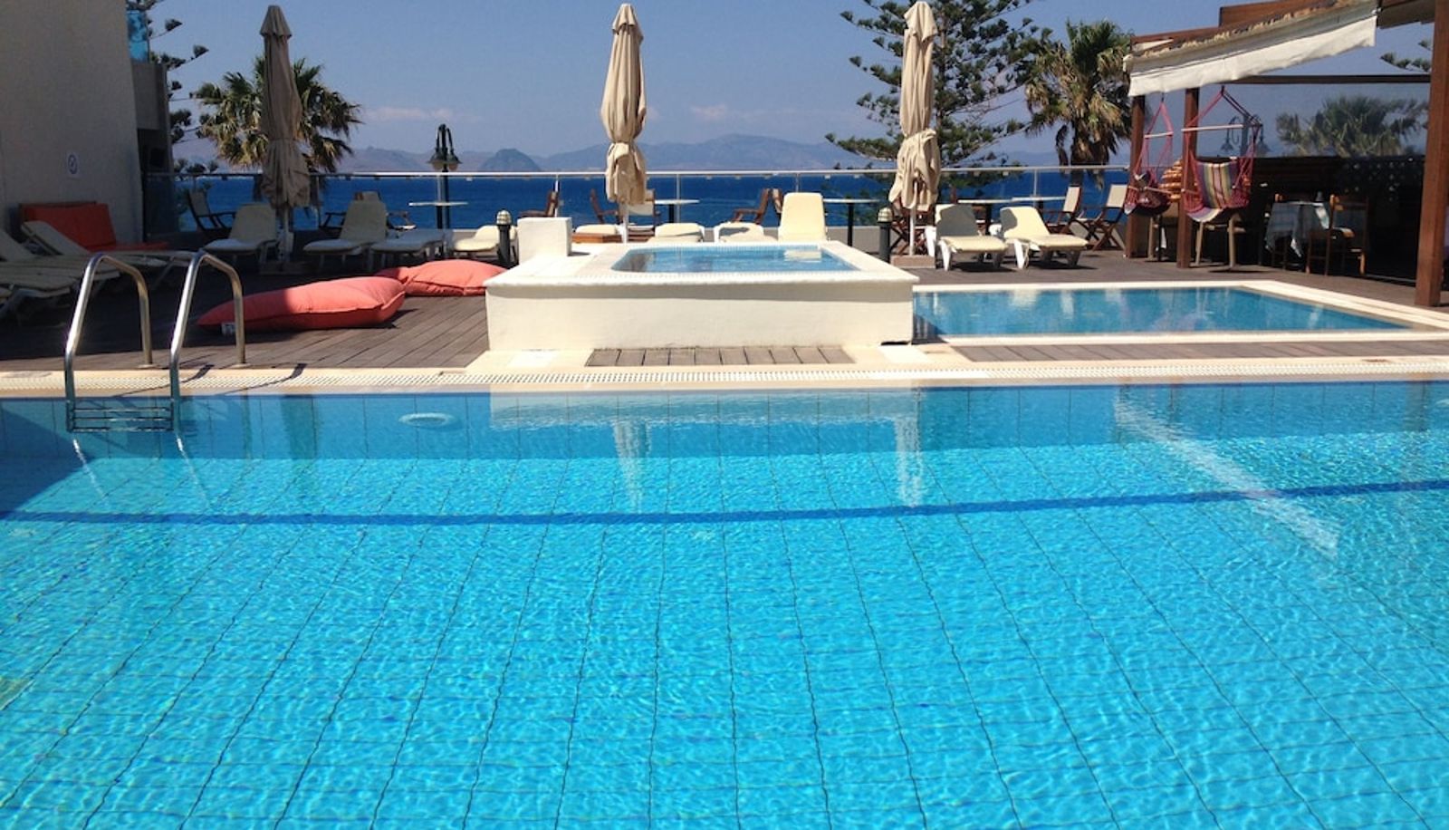 Piscina - Bristol Sea View Apartments
