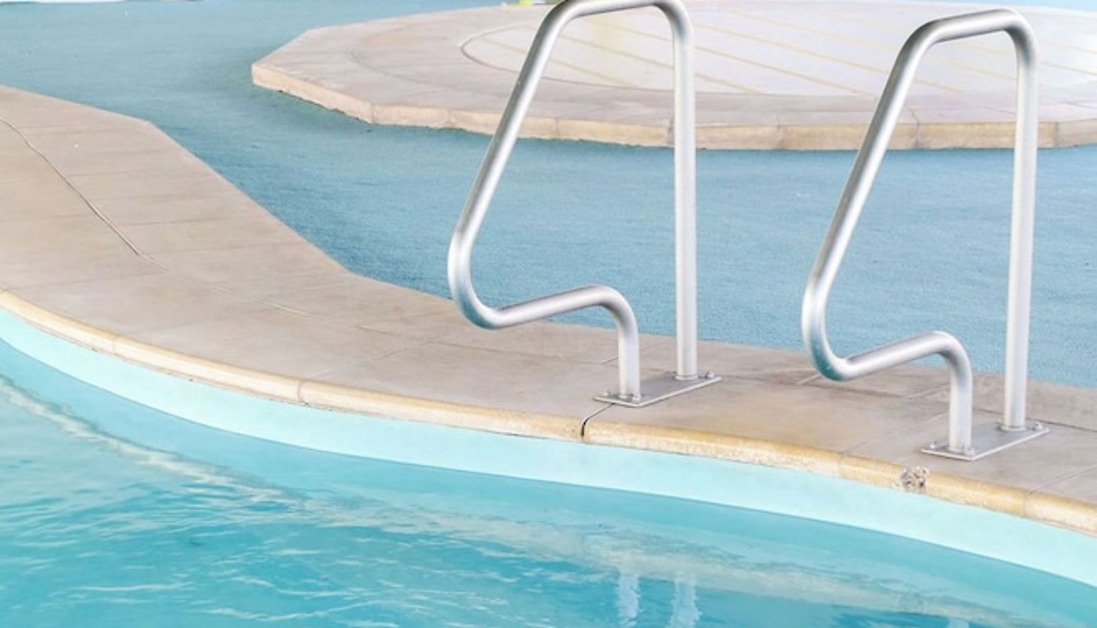Pool - Robetown Motor Inn & Apartments