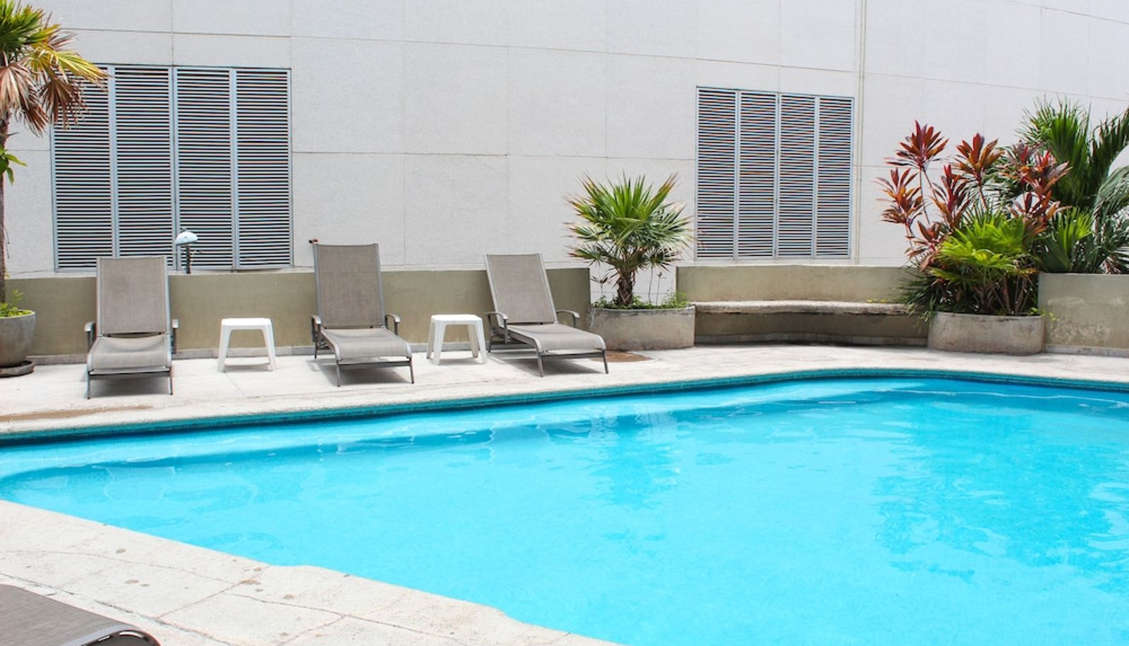 Piscina - Jazmin Suites