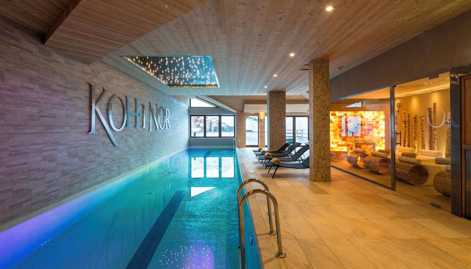 Pool - Hôtel Koh-I Nor by Les Etincelles